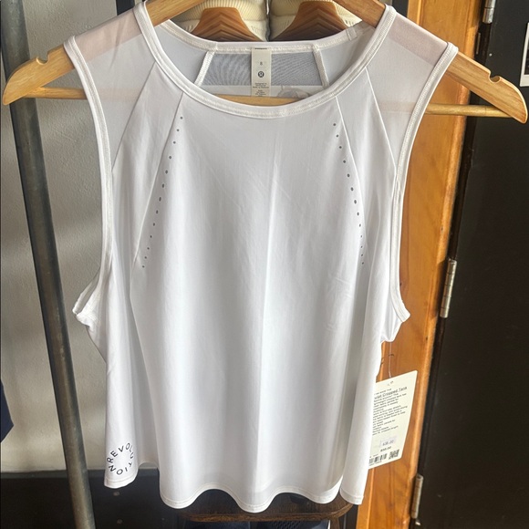 Lululemon Sculpt Cropped Tank, NWT size 8 - Picture 1 of 4